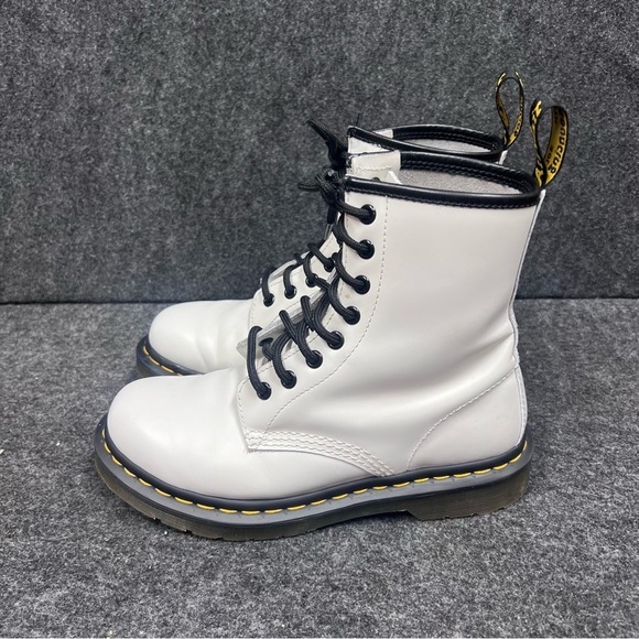 Dr Martens 1460 Smooth Leather Lace Up Combat Boots Women’s Size 6